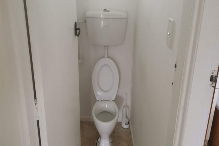 Photo of property in 56 Rua Road, Glen Eden, Auckland, 0602