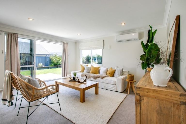 Photo of property in 13 Whakatomo Place, Havelock North, 4130