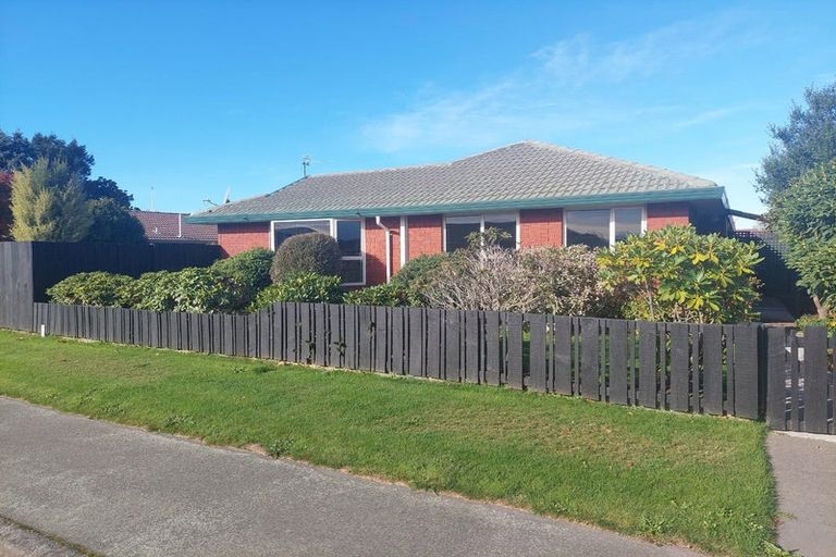 Photo of property in 1/16 Peebles Drive, Hei Hei, Christchurch, 8042