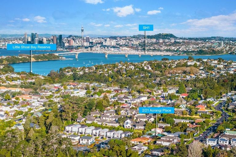 Photo of property in 2/21 Aorangi Place, Birkenhead, Auckland, 0626