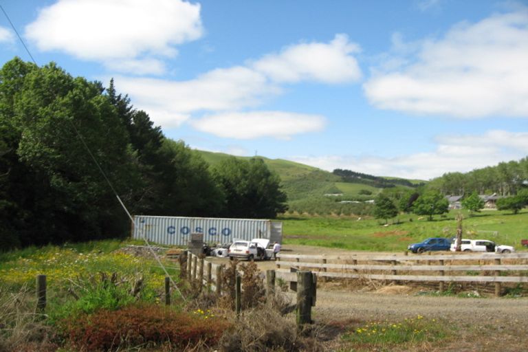 Photo of property in 266 Paparata Road, Bombay, 2675