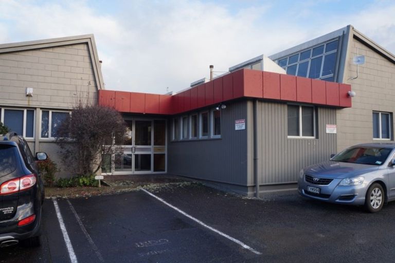 Photo of property in 6 Young Street, New Plymouth, 4310