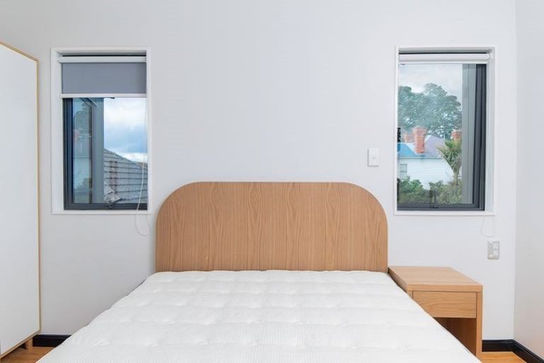 Photo of property in 6 Brookfield Avenue, Onehunga, Auckland, 1061