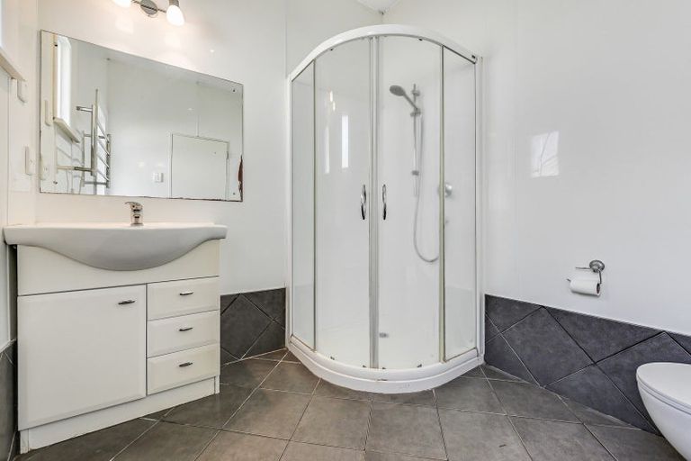 Photo of property in 16a Flynn Road, Hillcrest, Hamilton, 3216