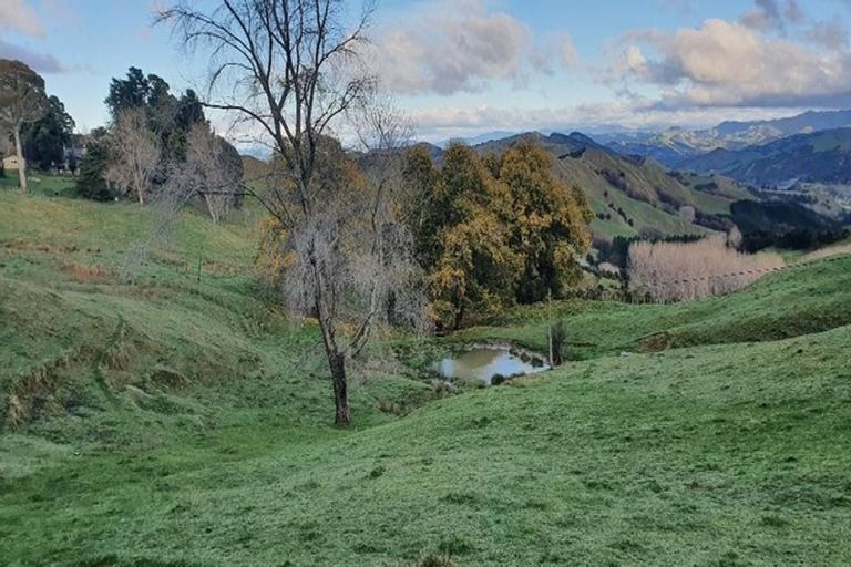 Photo of property in 1875 Kanakanaia Road, Whatatutu, Te Karaka, 4091