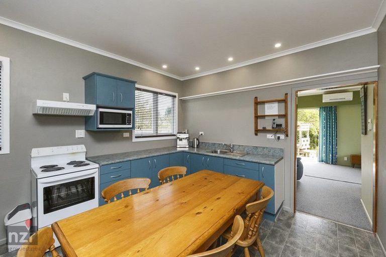 Photo of property in 20 Kuku Street, Tangimoana, 4822
