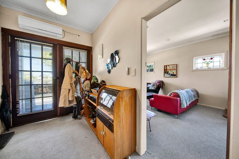 Photo of property in 429 Broadway, Stratford, 4332