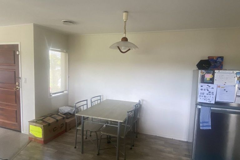 Photo of property in 2/42 Frank Evans Place, Henderson, Auckland, 0610