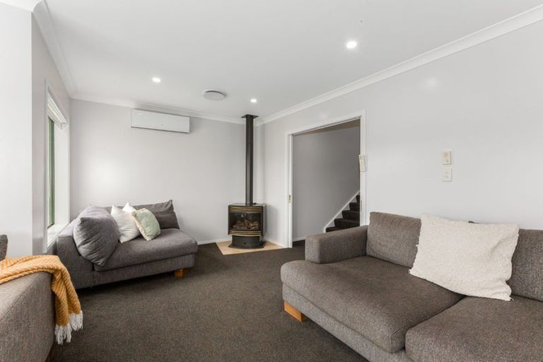 Photo of property in 12 Bowsprit Way, Whitby, Porirua, 5024