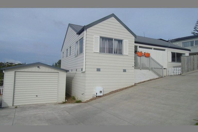 Photo of property in 20 Orton Street, Glenfield, Auckland, 0627