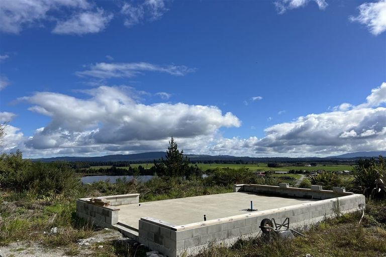 Photo of property in 8 Bellbird Close, Moana, 7875