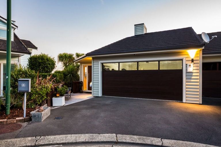 Photo of property in 11 Curnow Way, Kaiwharawhara, Wellington, 6035