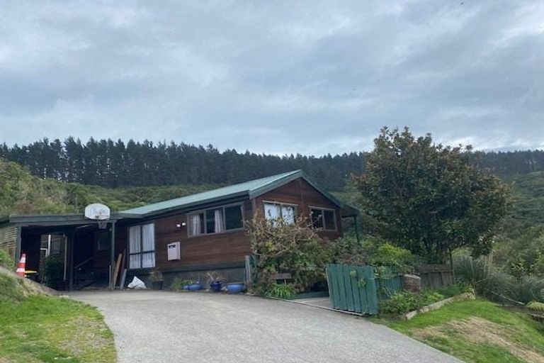 Photo of property in 52b Westhaven Drive, Tawa, Wellington, 5028