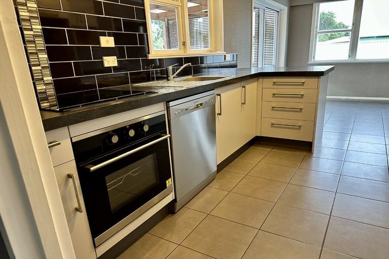 Photo of property in 30 Anakiwa Street, Kelvin Grove, Palmerston North, 4414