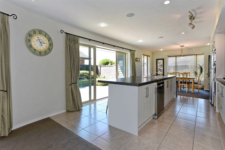 Photo of property in 25 Heathridge Place, Lincoln, 7608