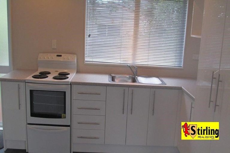 Photo of property in 2/17 Fitzherbert, Alicetown, Lower Hutt, 5010