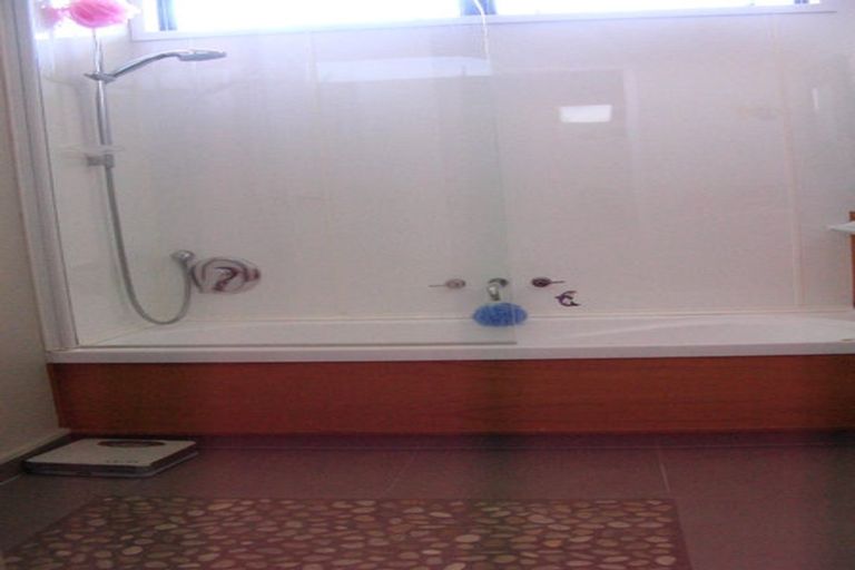 Photo of property in 1/12 Spears Place, Botany Downs, Auckland, 2010