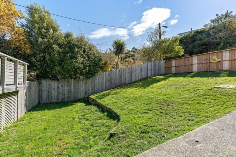 Photo of property in 13 Thurleigh Grove, Karori, Wellington, 6012