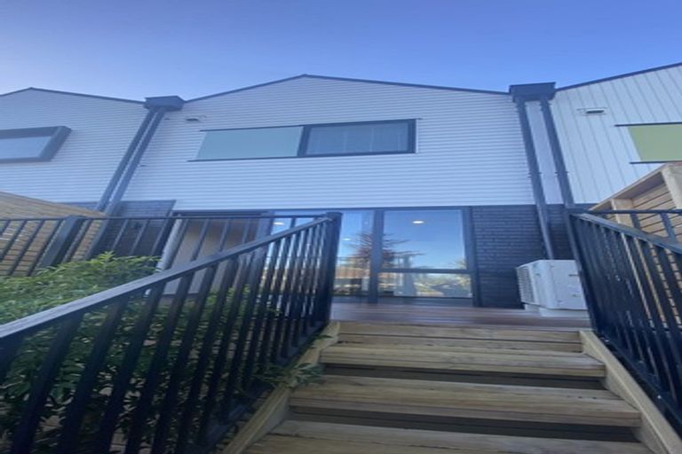 Photo of property in 3 Panoni Lane, Howick, Auckland, 2014
