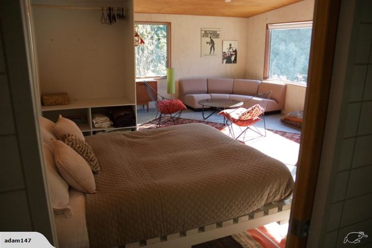 Photo of property in 203 Houghton Bay Road, Houghton Bay, Wellington, 6023