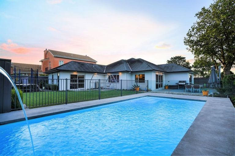 Photo of property in 16 Bree Place, Flagstaff, Hamilton, 3210