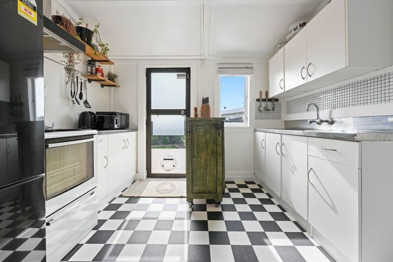 Photo of property in 4 Sunnyside Road, Nawton, Hamilton, 3200