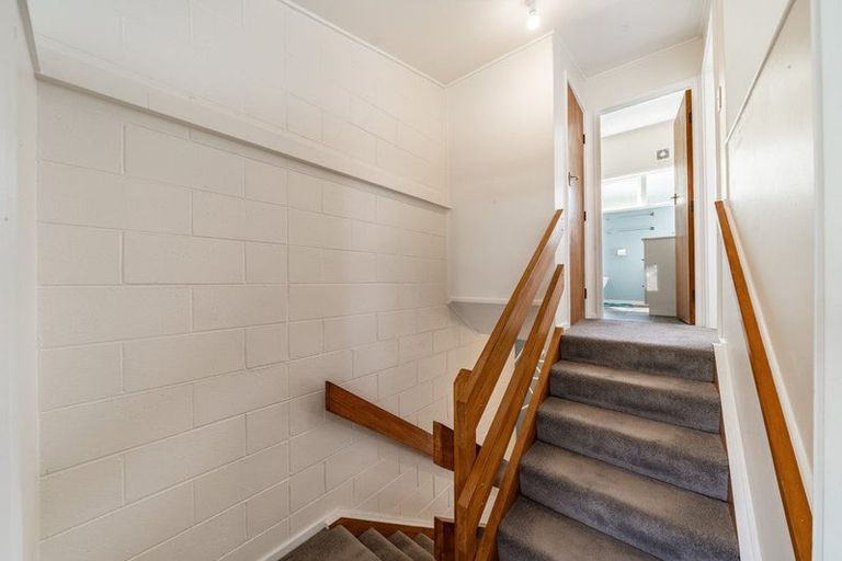 Photo of property in 4/23 Collins Avenue, Tawa, Wellington, 5028