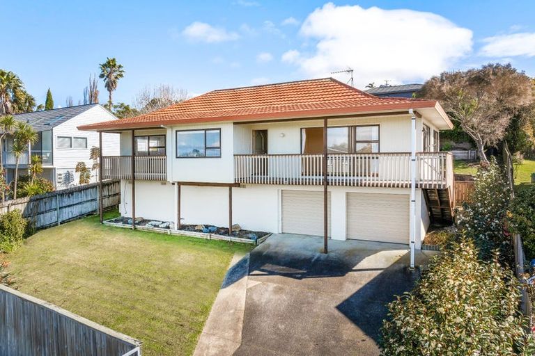 Photo of property in 17 Polkinghorne Drive, Manly, Whangaparaoa, 0930