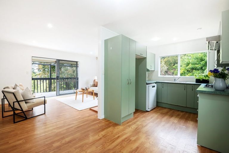 Photo of property in 2/7 Taurus Crescent, Beach Haven, Auckland, 0626