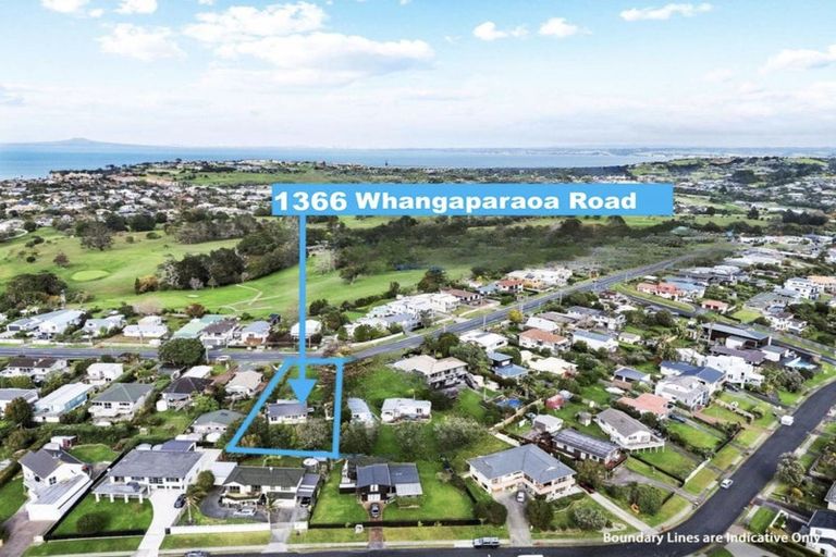 Photo of property in 1366 Whangaparaoa Road, Army Bay, Whangaparaoa, 0930