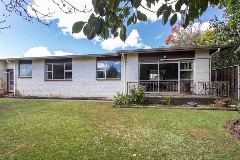 Photo of property in 6 Rewa Street, Inglewood, 4330