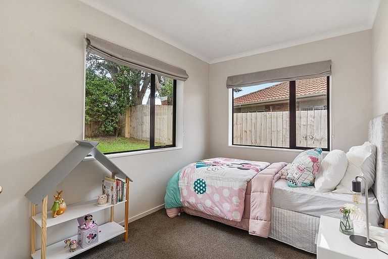 Photo of property in 94a Palmers Road, Clendon Park, Auckland, 2103
