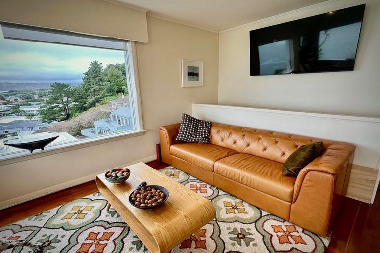 Photo of property in 8 Beere Haven Steps, Seatoun, Wellington, 6022