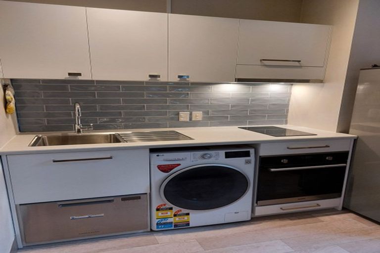 Photo of property in Urbane Apartments, 26/29 Webb Street, Mount Cook, Wellington, 6011