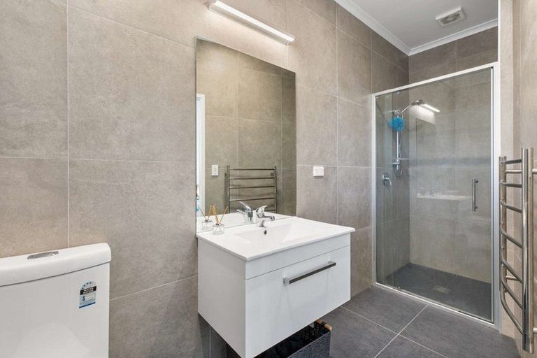 Photo of property in 1 Fermi Lane, Papakura, 2110