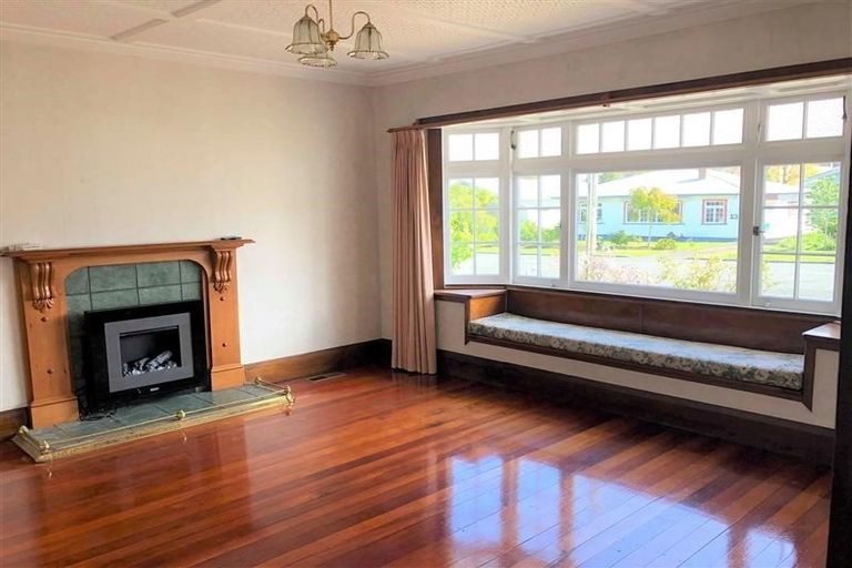 Photo of property in 16 Wallace Street, Regent, Whangarei, 0112