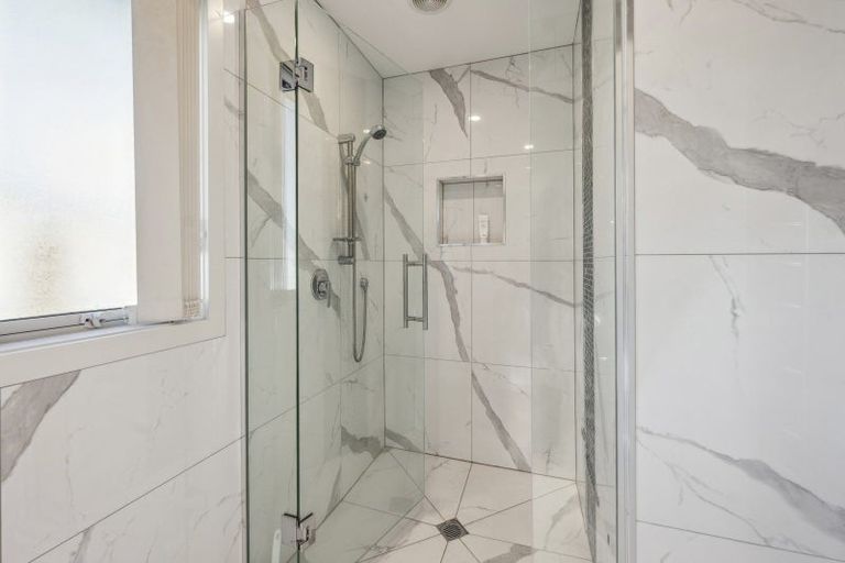 Photo of property in 28 Magnolia Rise, Waipahihi, Taupo, 3330