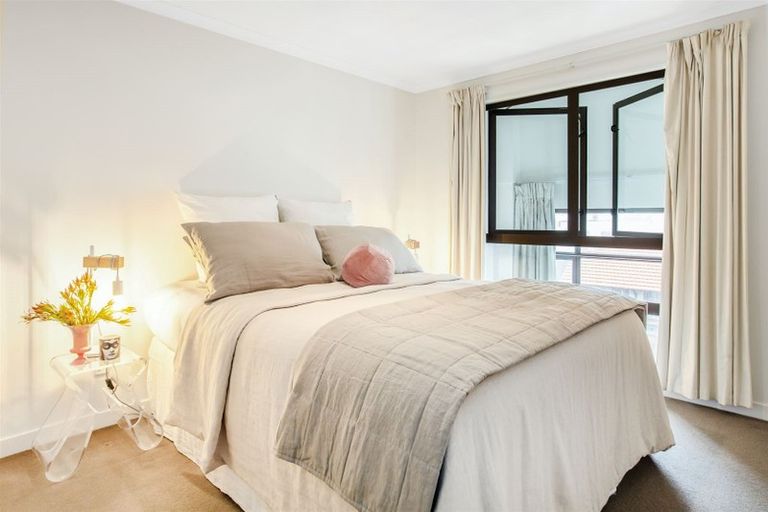 Photo of property in Augusta Apartments, 16/254 Willis Street, Te Aro, Wellington, 6011