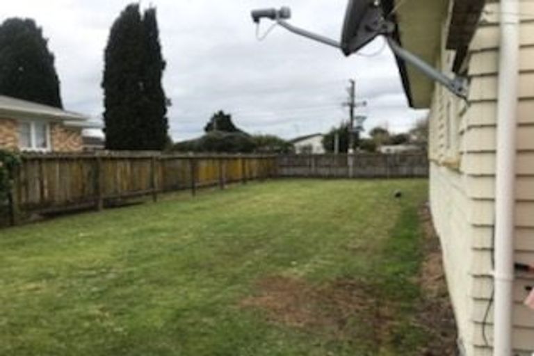 Photo of property in 27 Opaheke Road, Papakura, 2110