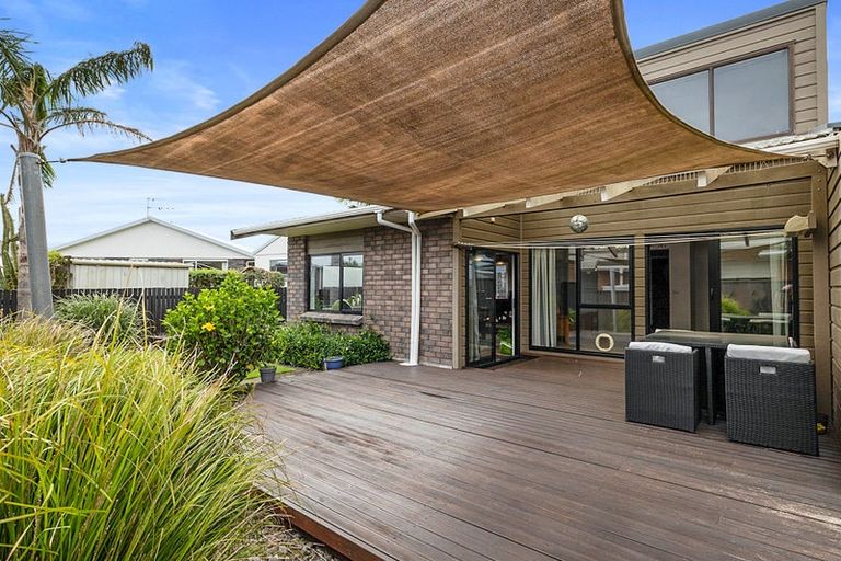 Photo of property in 39 Tiverton Crescent, Whalers Gate, New Plymouth, 4310