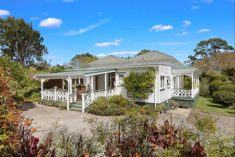 Photo of property in 20 Dye Access Road, Kaukapakapa, 0871