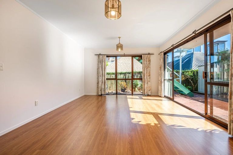 Photo of property in 45a Takutai Avenue, Half Moon Bay, Auckland, 2012