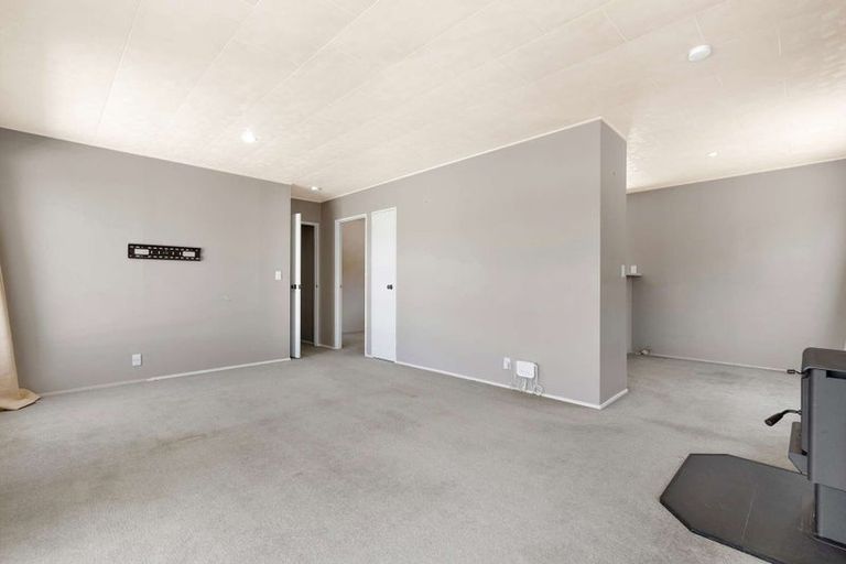 Photo of property in 2 Foley Drive, Springfield, Rotorua, 3015