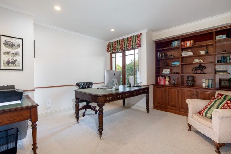 Photo of property in 15 Ocean View Road, Milford, Auckland, 0620