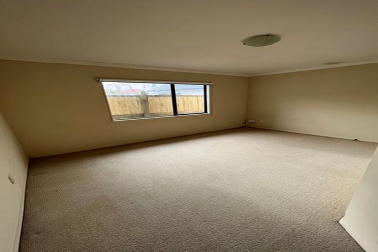 Photo of property in 1 Killybegs Drive, Pinehill, Auckland, 0632