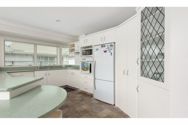 Photo of property in 26 Ngahere Street, Otumoetai, Tauranga, 3110