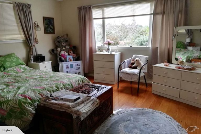 Photo of property in 184 Stapleford Crescent, Browns Bay, Auckland, 0630