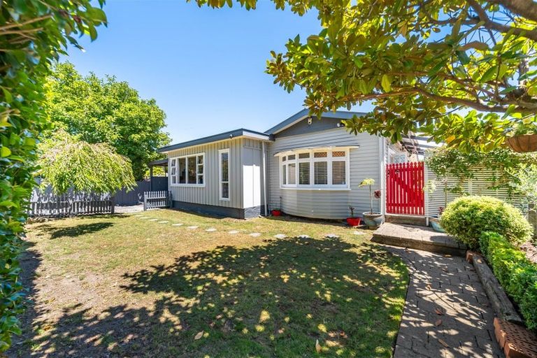 Photo of property in 69 Pine Avenue, Ebdentown, Upper Hutt, 5018