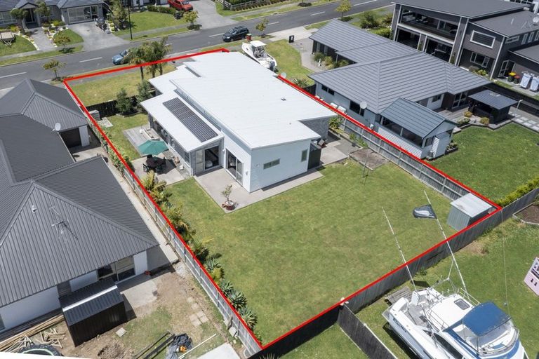 Photo of property in 8 Defender Crescent, Beachlands, Auckland, 2018