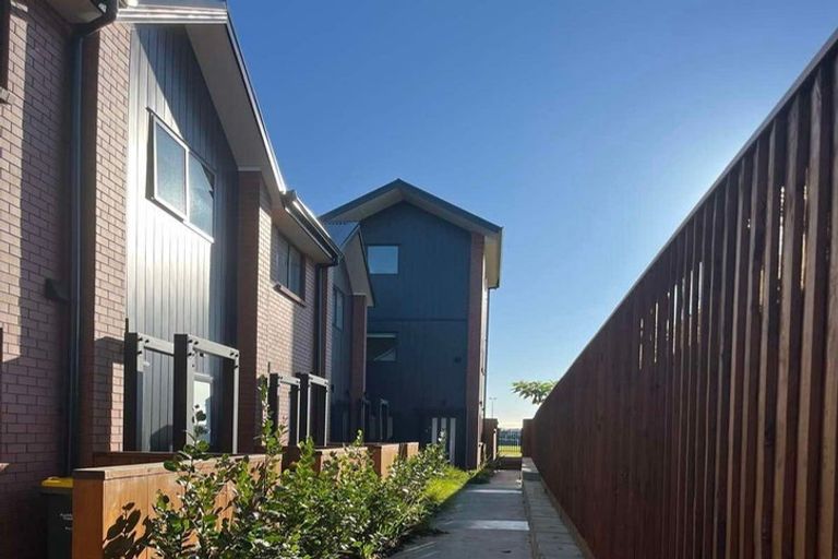 Photo of property in 5/79 Taikata Road, Te Atatu Peninsula, Auckland, 0610